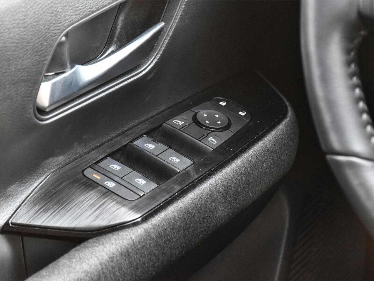 2025 Nissan Kicks SV AWD   Remote Start   Alloys  Wireless Charging Photo