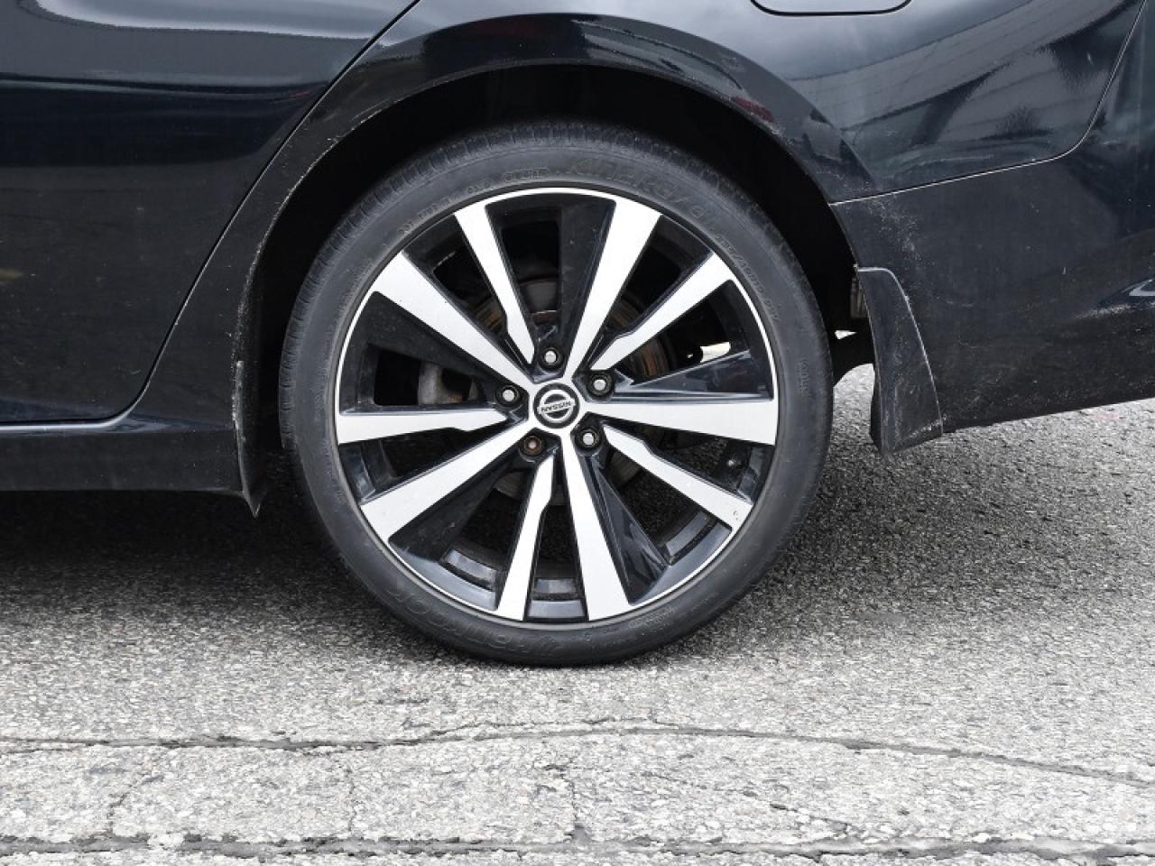 2021 Nissan Altima 2.5 Platinum AWD   Leather   Navi   Roof Photo