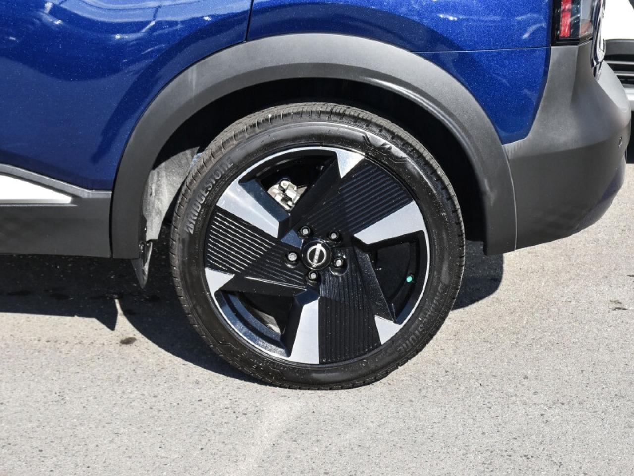 2025 Nissan Kicks SR Premium AWD  Leather   Roof   Bose   CarPlay Photo