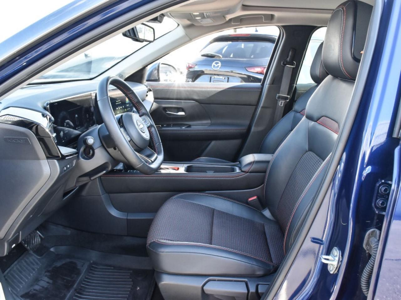 2025 Nissan Kicks SR Premium AWD  Leather   Roof   Bose   CarPlay Photo