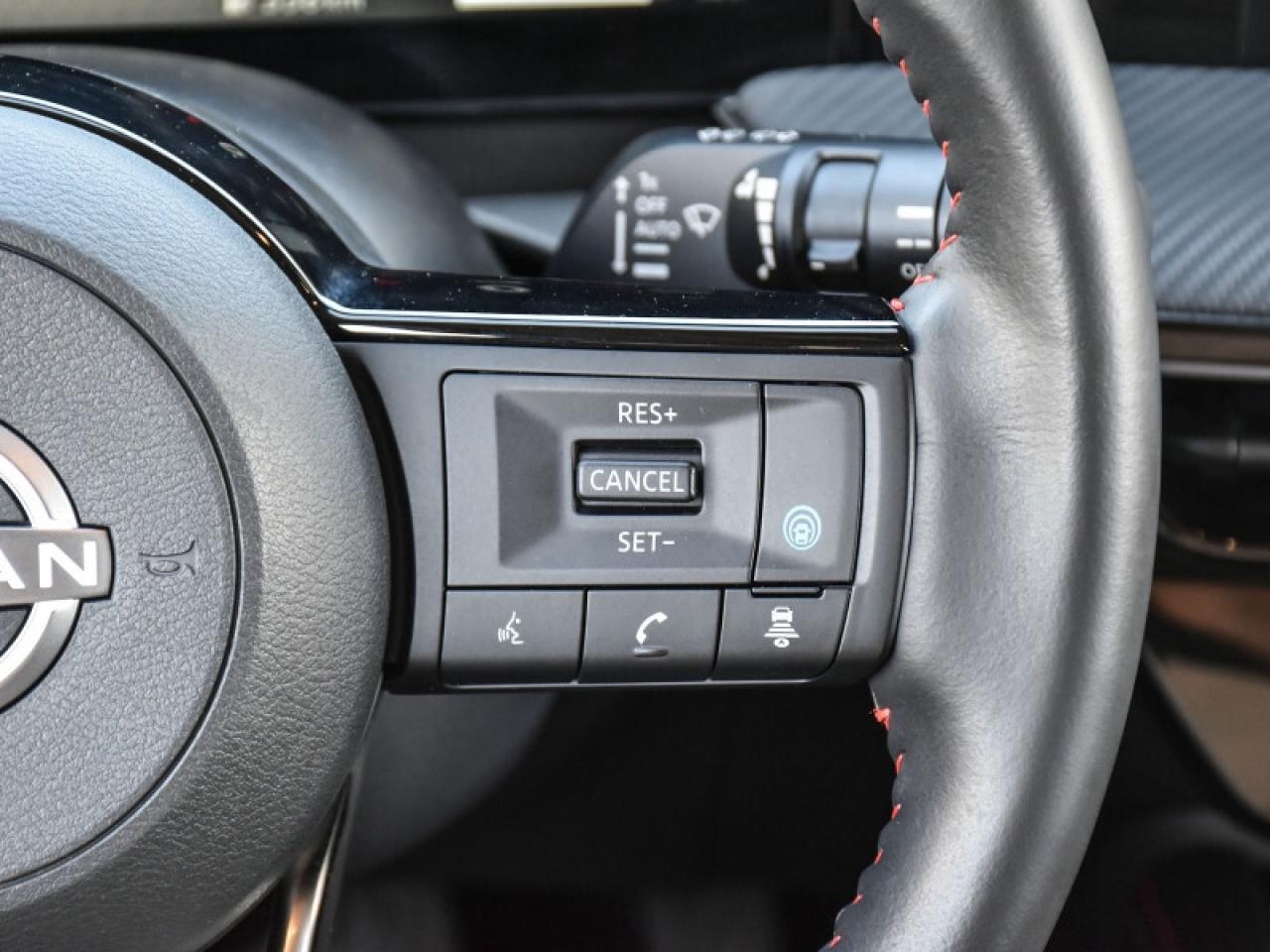 2025 Nissan Kicks SR Premium AWD  Leather   Roof   Bose   CarPlay Photo