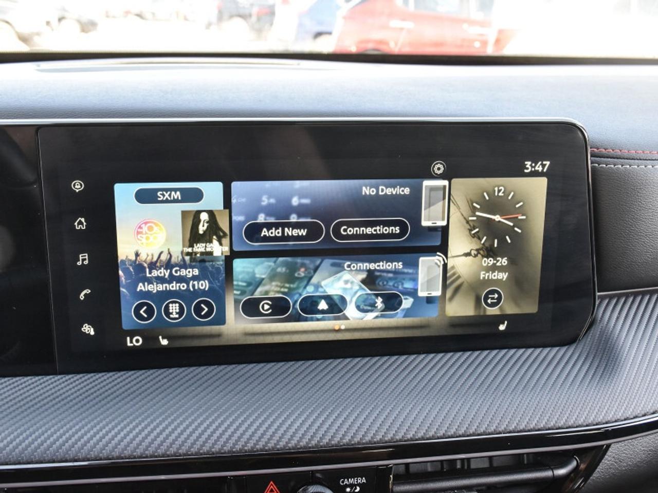 2025 Nissan Kicks SR Premium AWD  Leather   Roof   Bose   CarPlay Photo