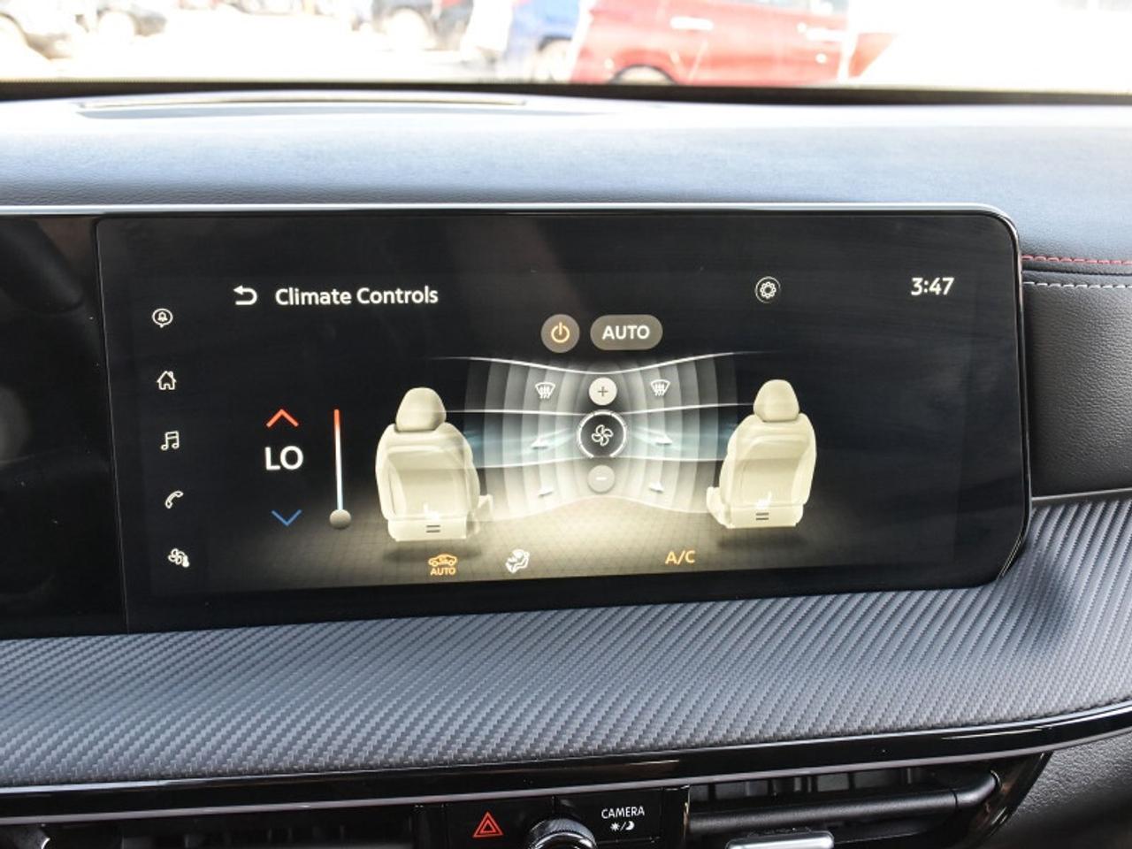 2025 Nissan Kicks SR Premium AWD  Leather   Roof   Bose   CarPlay Photo