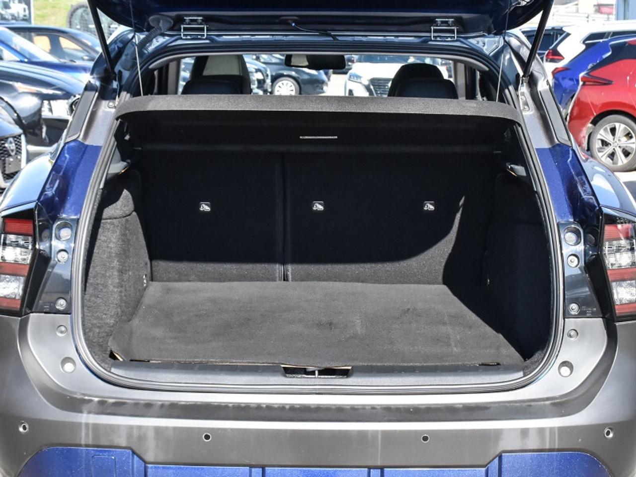 2025 Nissan Kicks SR Premium AWD  Leather   Roof   Bose   CarPlay Photo