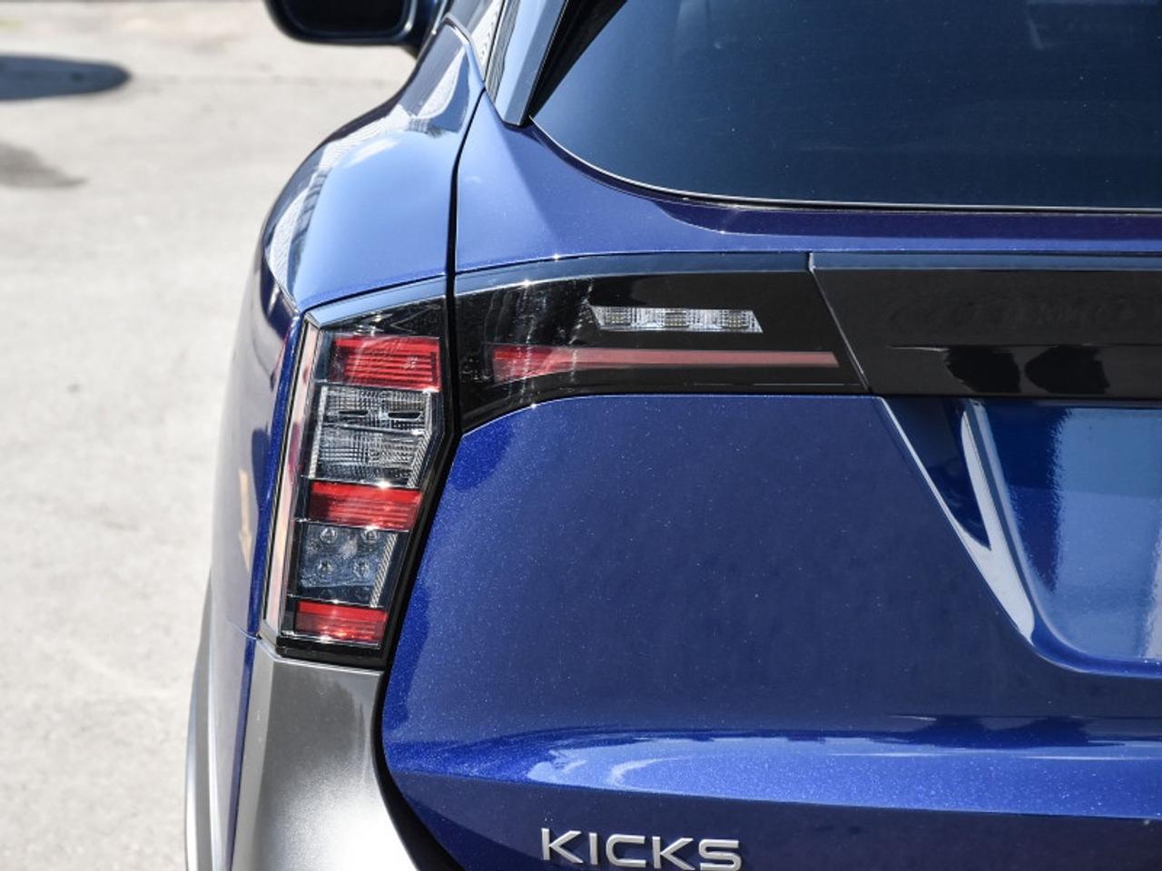 2025 Nissan Kicks SR Premium   Leather   Roof   Bose   CarPlay   And Photo