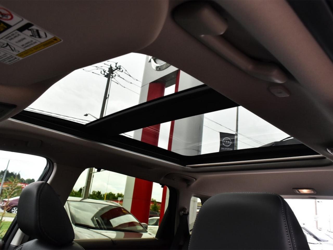 2023 Nissan Rogue Platinum AWD-Leather  Navi  Roof! Photo