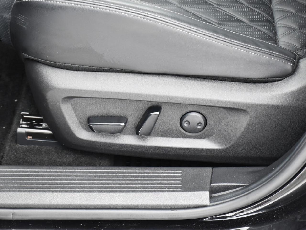 2024 Nissan Rogue Platinum AWD-Leather  Roof  Heads Up Display  Full Photo