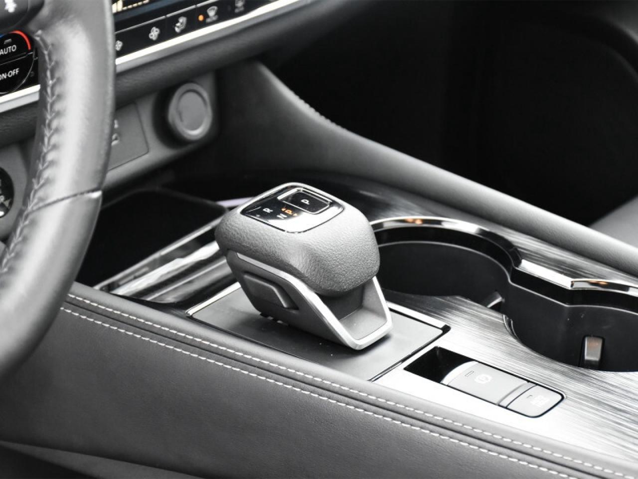 2024 Nissan Rogue Platinum AWD-Leather  Roof  Heads Up Display  Full Photo