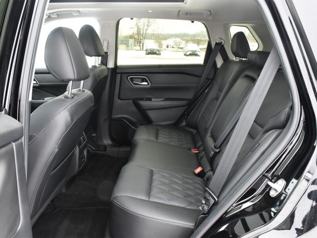 2024 Nissan Rogue Platinum AWD-Leather  Roof  Heads Up Display  Full Photo