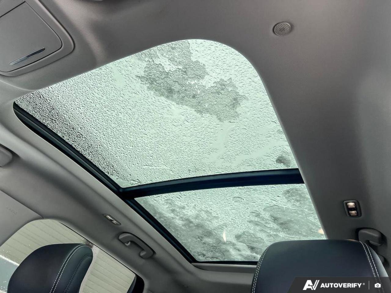 2024 Lincoln Nautilus Reserve   ONE OWNER   LOW KMS   MOONROOF ONE OWNER Photo