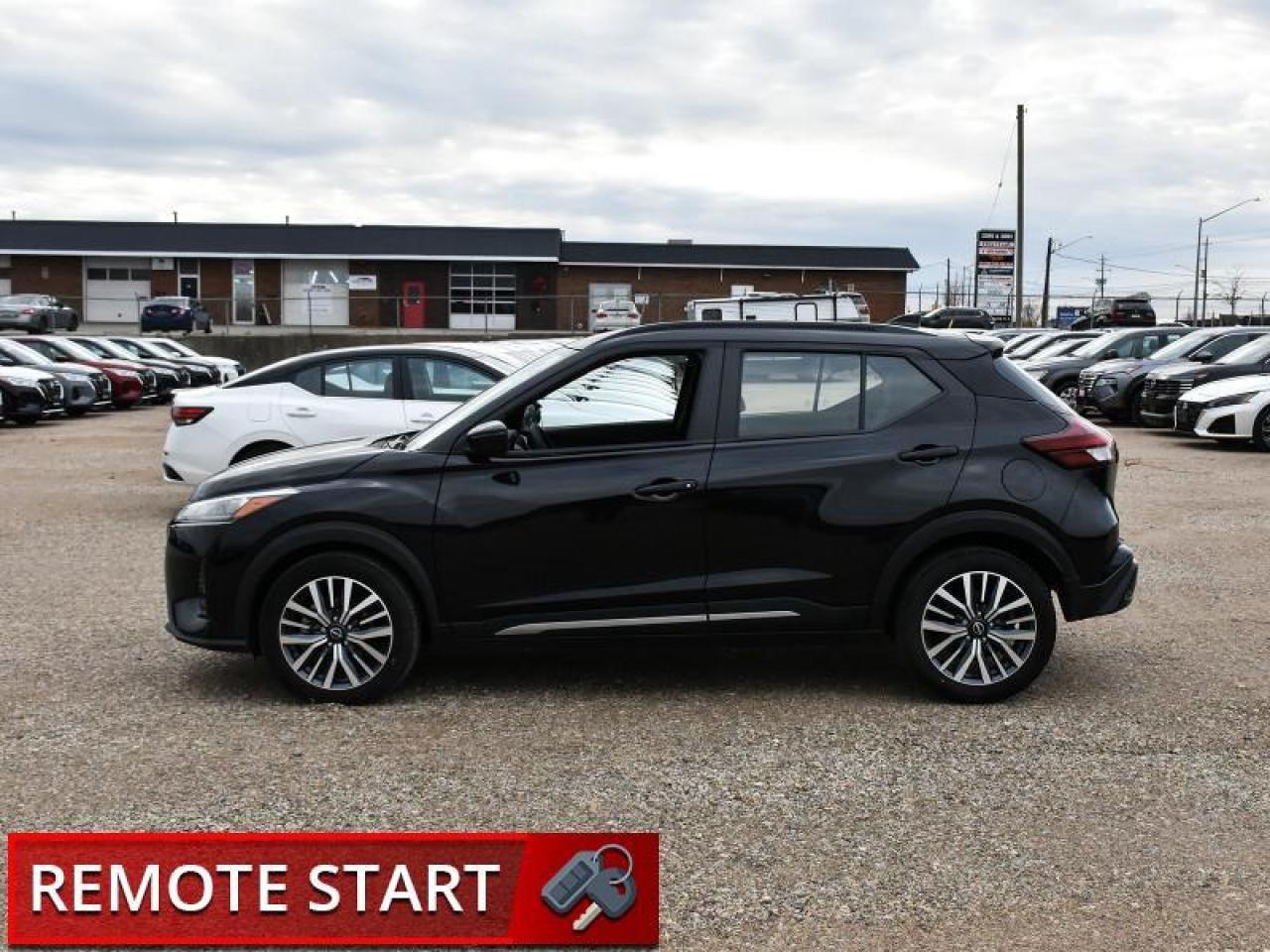 2023 Nissan Kicks SR  CarPlay   Android Auto   Remote Start   Heated Photo2