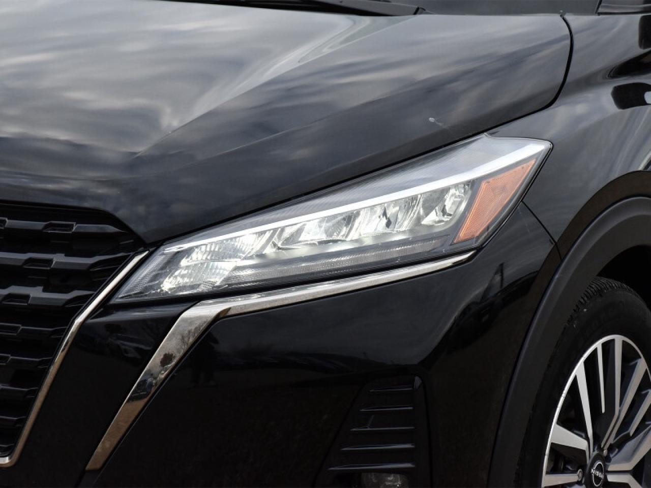 2023 Nissan Kicks SR   Heated Seats   Remote Start   Apple CarPlay Photo