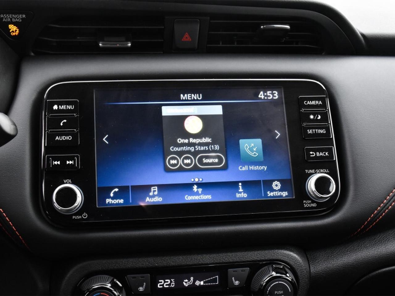 2023 Nissan Kicks SR  CarPlay   Android Auto   Remote Start   Heated Photo