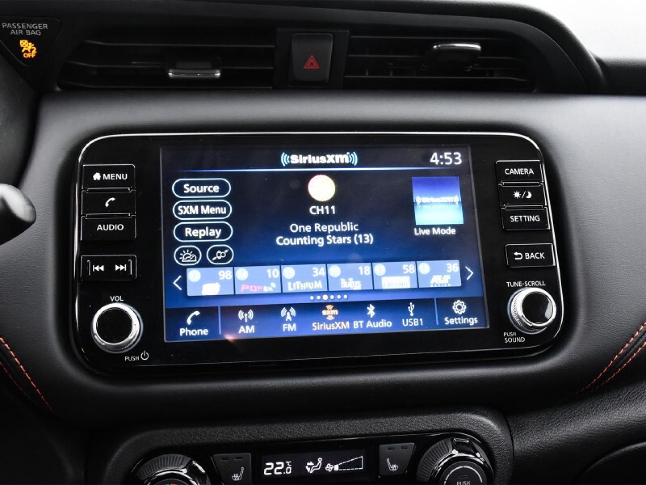 2023 Nissan Kicks SR  CarPlay   Android Auto   Remote Start   Heated Photo