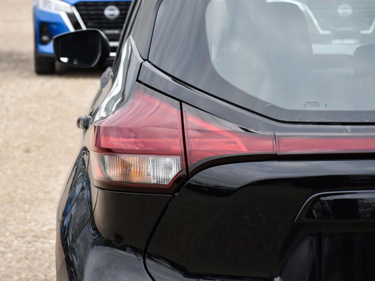 2023 Nissan Kicks SR   Heated Seats   Remote Start   Apple CarPlay Photo