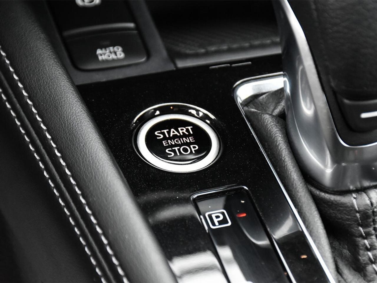 2023 Nissan Kicks SR   Heated Seats   Remote Start   Apple CarPlay Photo