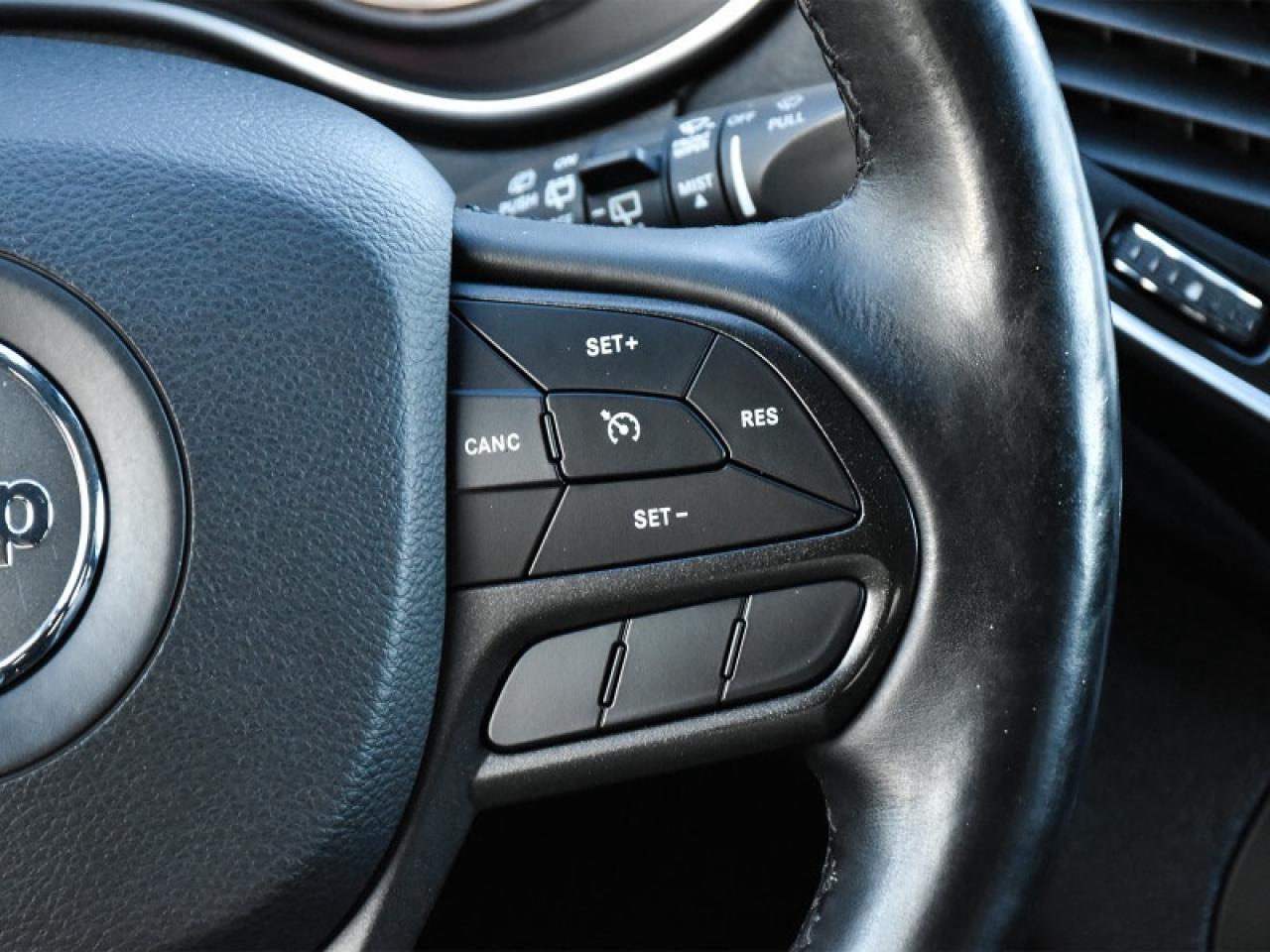 2019 Jeep Cherokee Trailhawk   Leather   CarPlay   Android Auto   Hea Photo