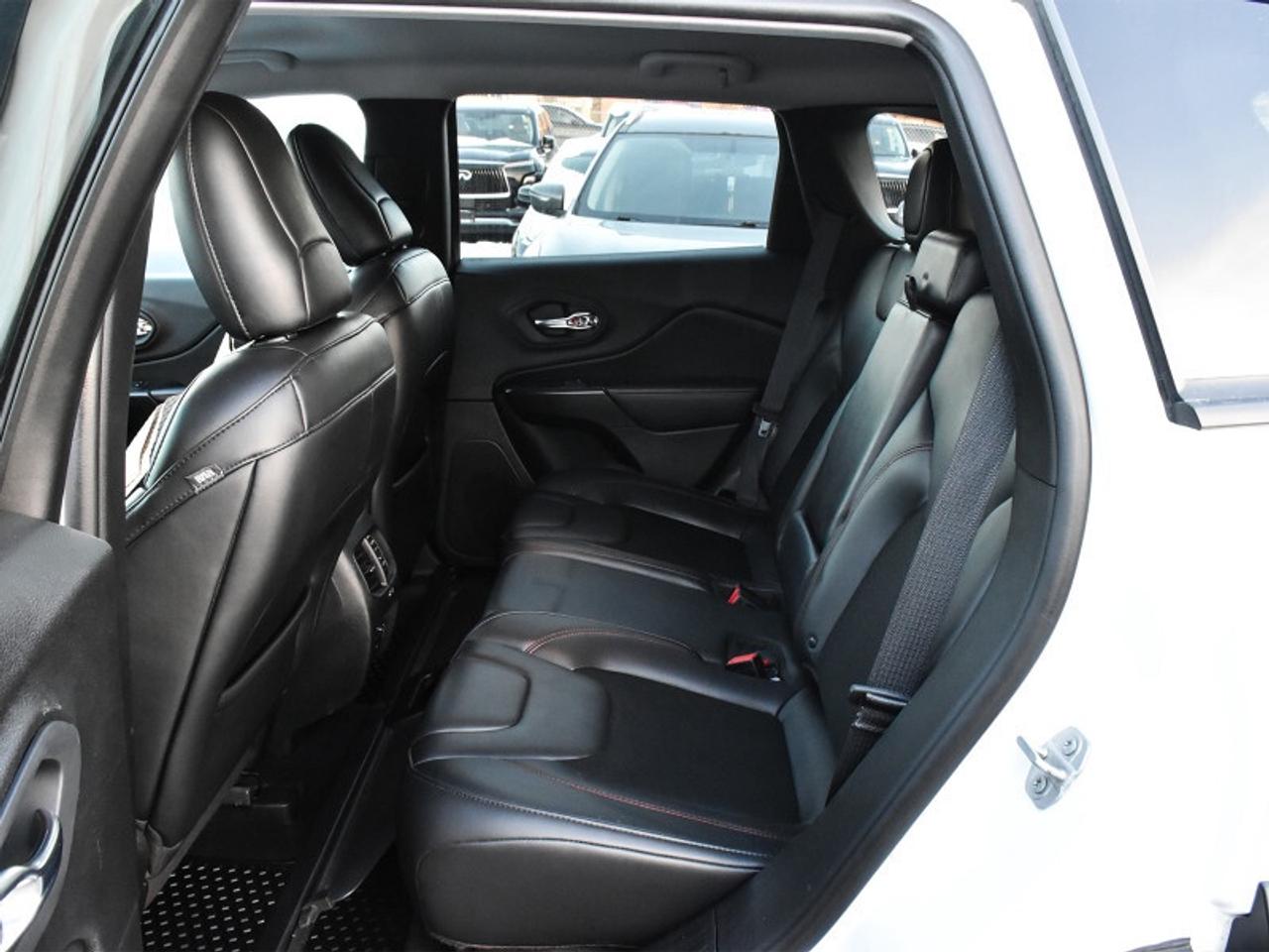 2019 Jeep Cherokee Trailhawk   Leather   CarPlay   Android Auto   Hea Photo