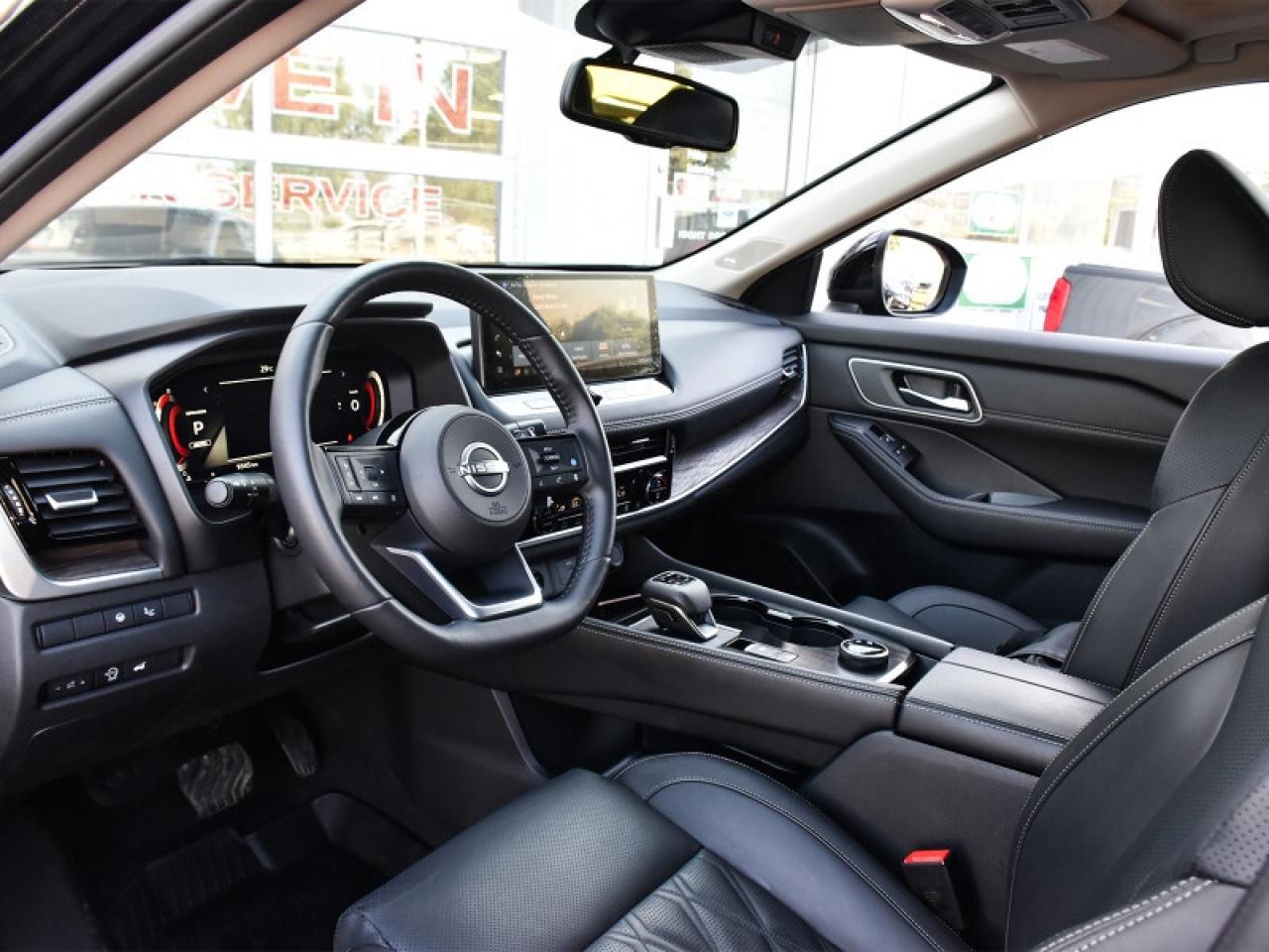 2024 Nissan Rogue Platinum AWD-Leather  Roof  Heads Up Display  Full Photo