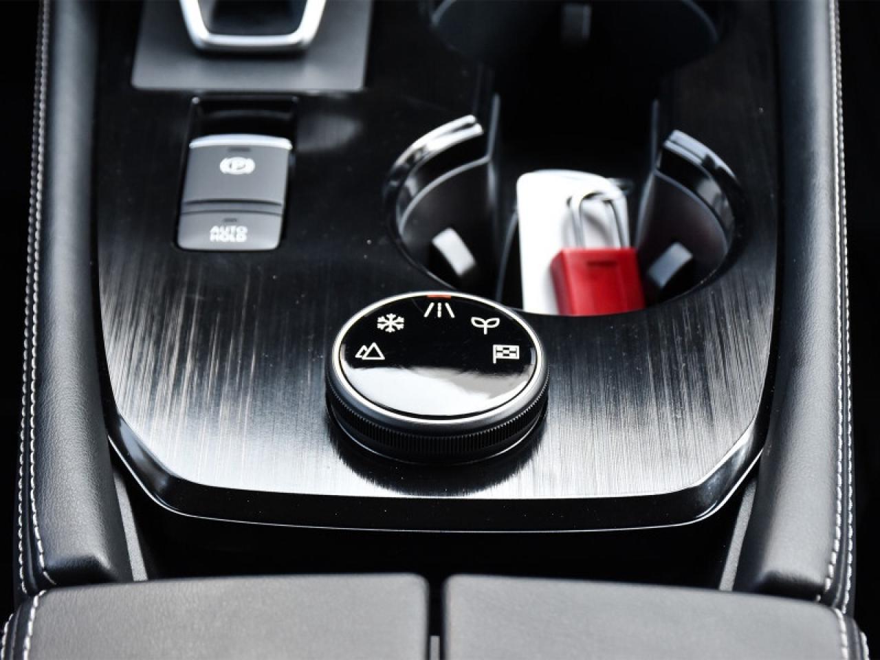 2024 Nissan Rogue Platinum AWD-Leather  Roof  Heads Up Display  Full Photo