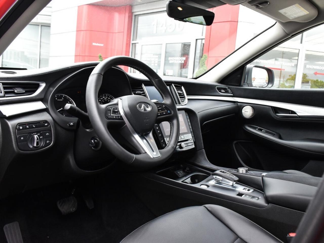 2024 Infiniti QX50 Sensory AWD-Pano Roof  Leather  Navi! Photo