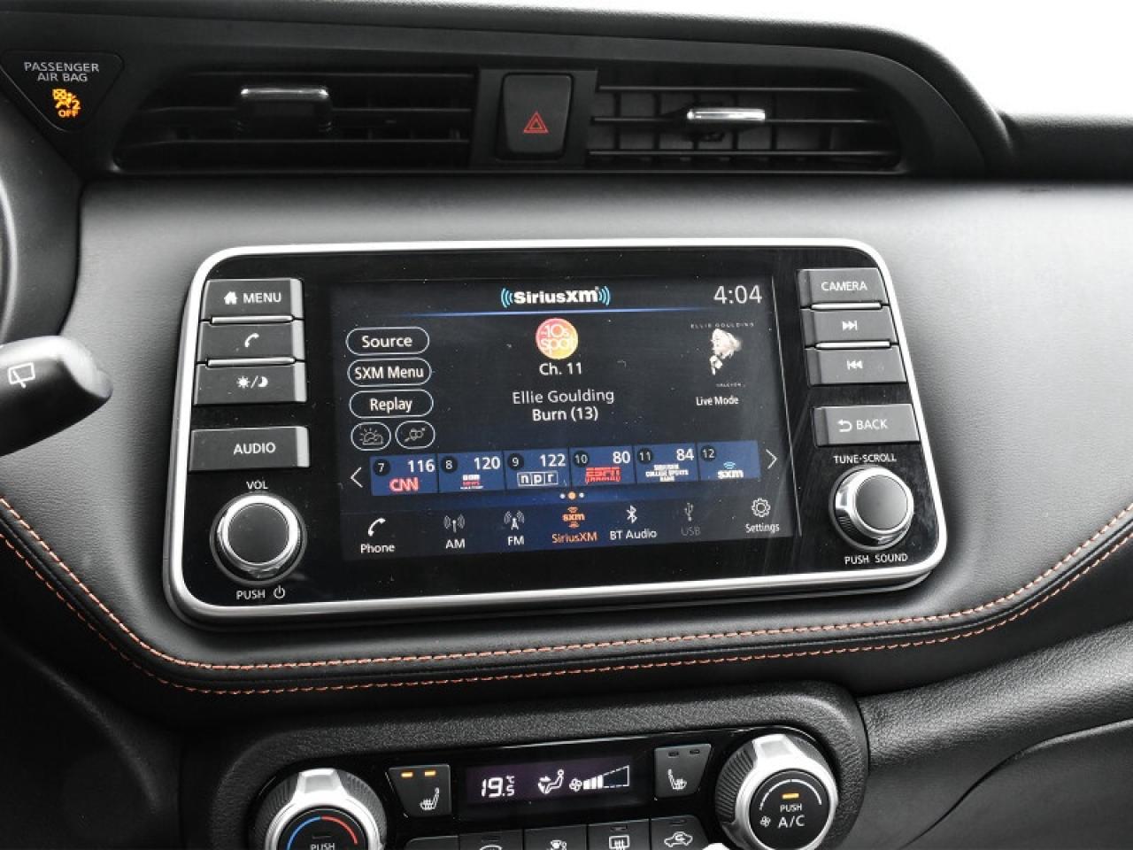 2020 Nissan Kicks SR  Carplay, Android Auto, Remote Start, Remote St Photo