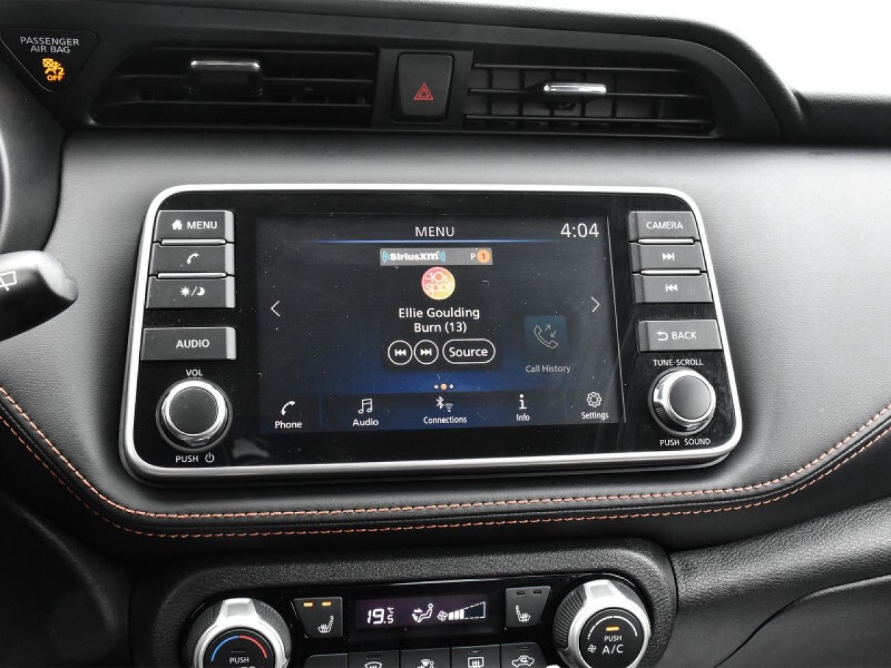 2020 Nissan Kicks SR  Carplay, Android Auto, Remote Start, Remote St Photo