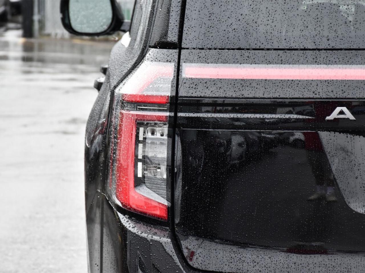 2025 Nissan Armada Platinum Reserve   Leather   Sunroof   HUD   Massa Photo