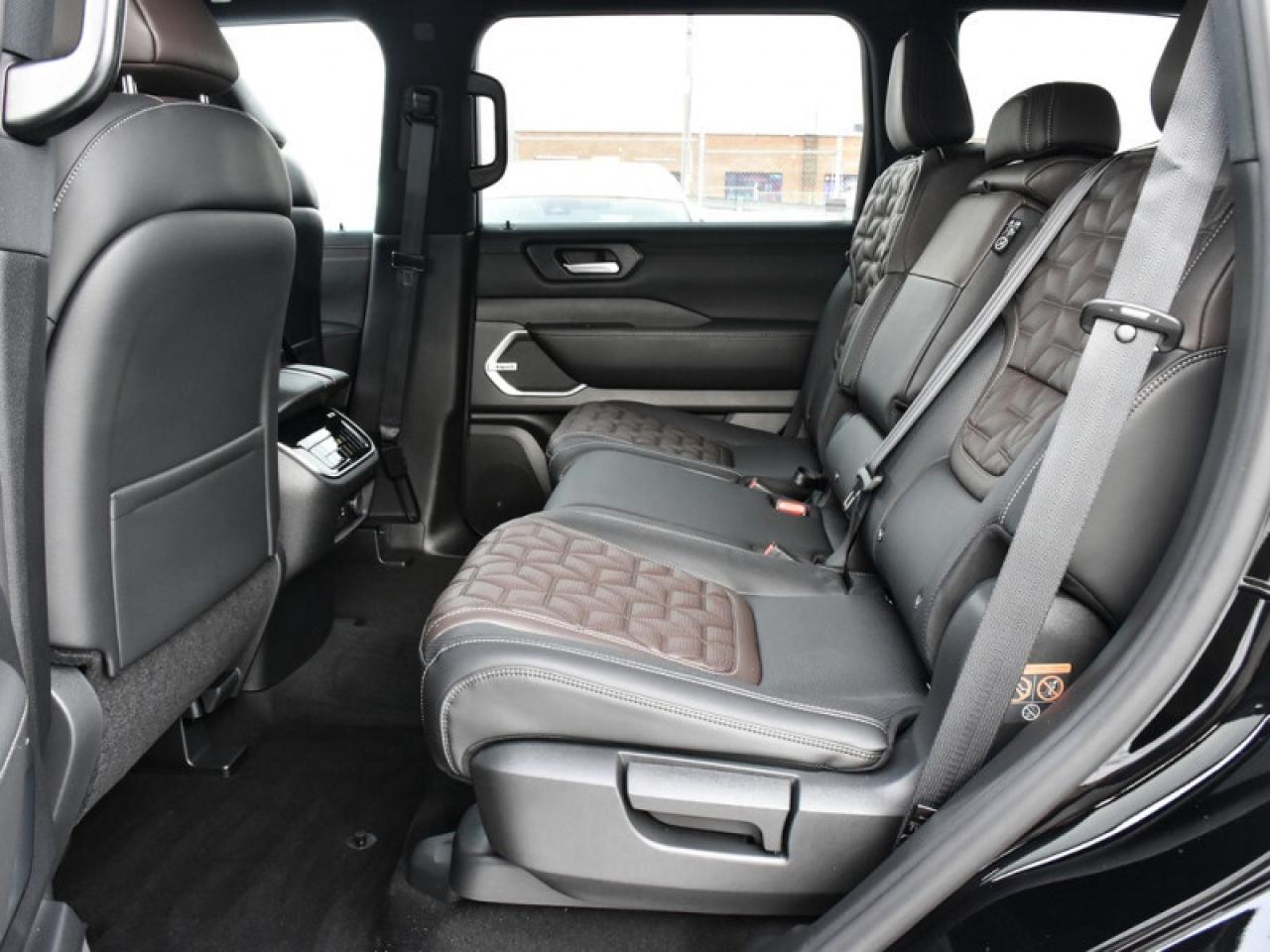 2025 Nissan Armada Platinum Reserve   Leather   Sunroof   HUD   Massa Photo