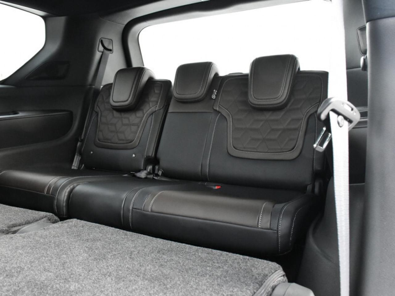 2025 Nissan Armada Platinum Reserve   Leather   Sunroof   HUD   Massa Photo