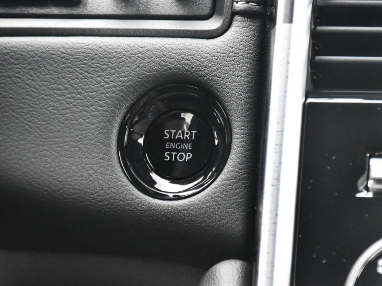 2025 Nissan Armada Platinum Reserve   Leather   Sunroof   HUD   Massa Photo