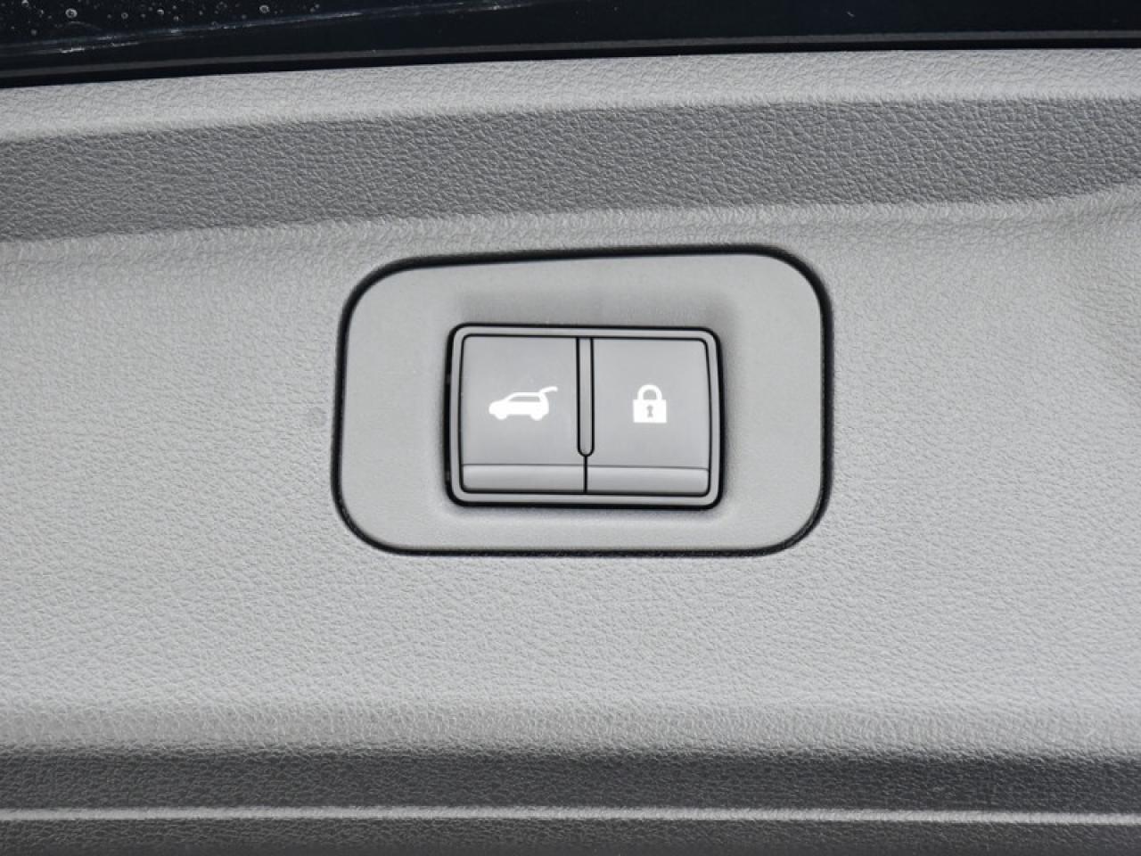 2025 Nissan Armada Platinum Reserve   Leather   Sunroof   HUD   Massa Photo