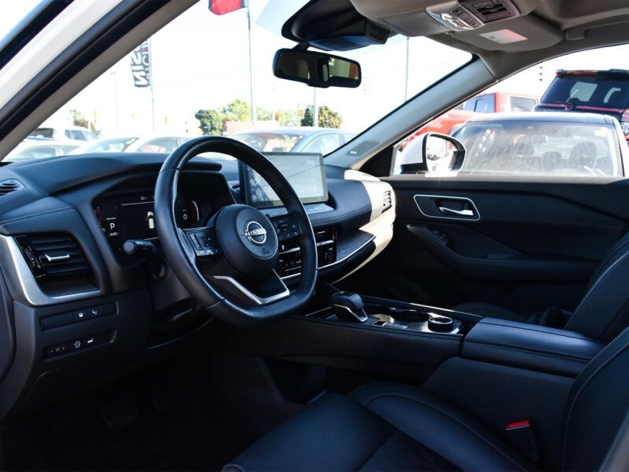 2024 Nissan Rogue Platinum AWD-Leather  Roof  Heads Up Display  Full Photo