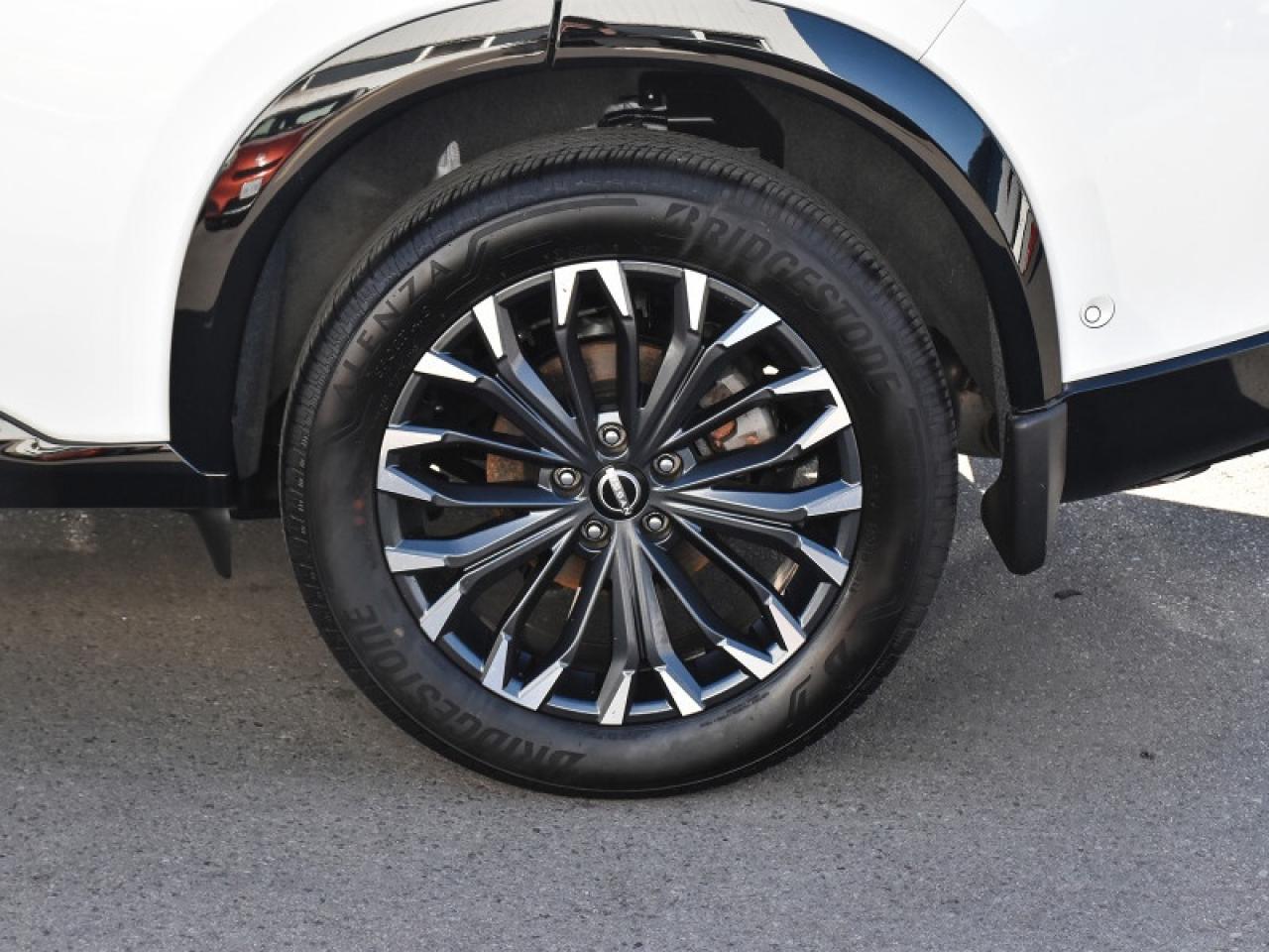 2024 Nissan Rogue Platinum AWD-Leather  Roof  Heads Up Display  Full Photo