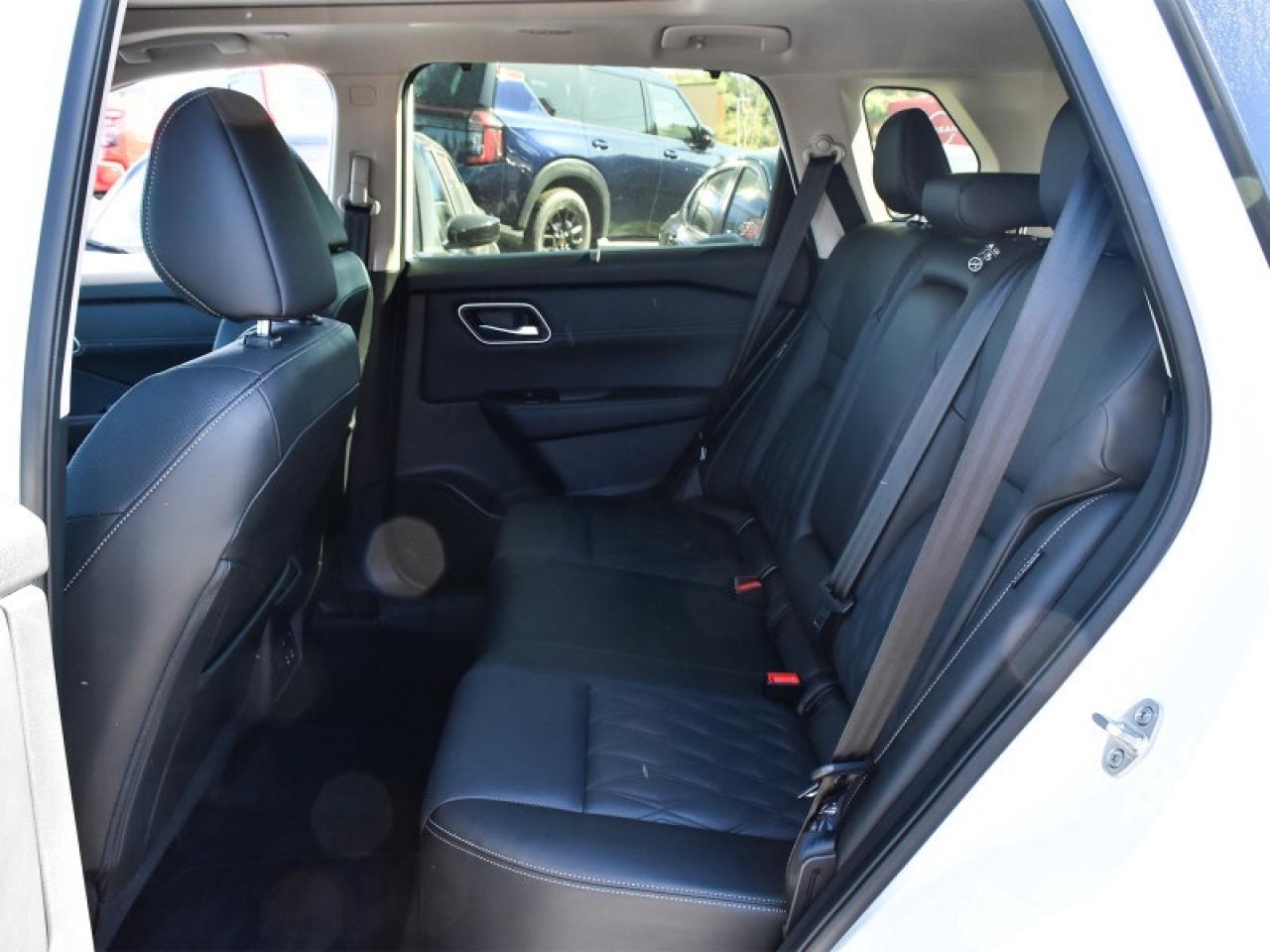 2024 Nissan Rogue Platinum AWD-Leather  Roof  Heads Up Display  Full Photo