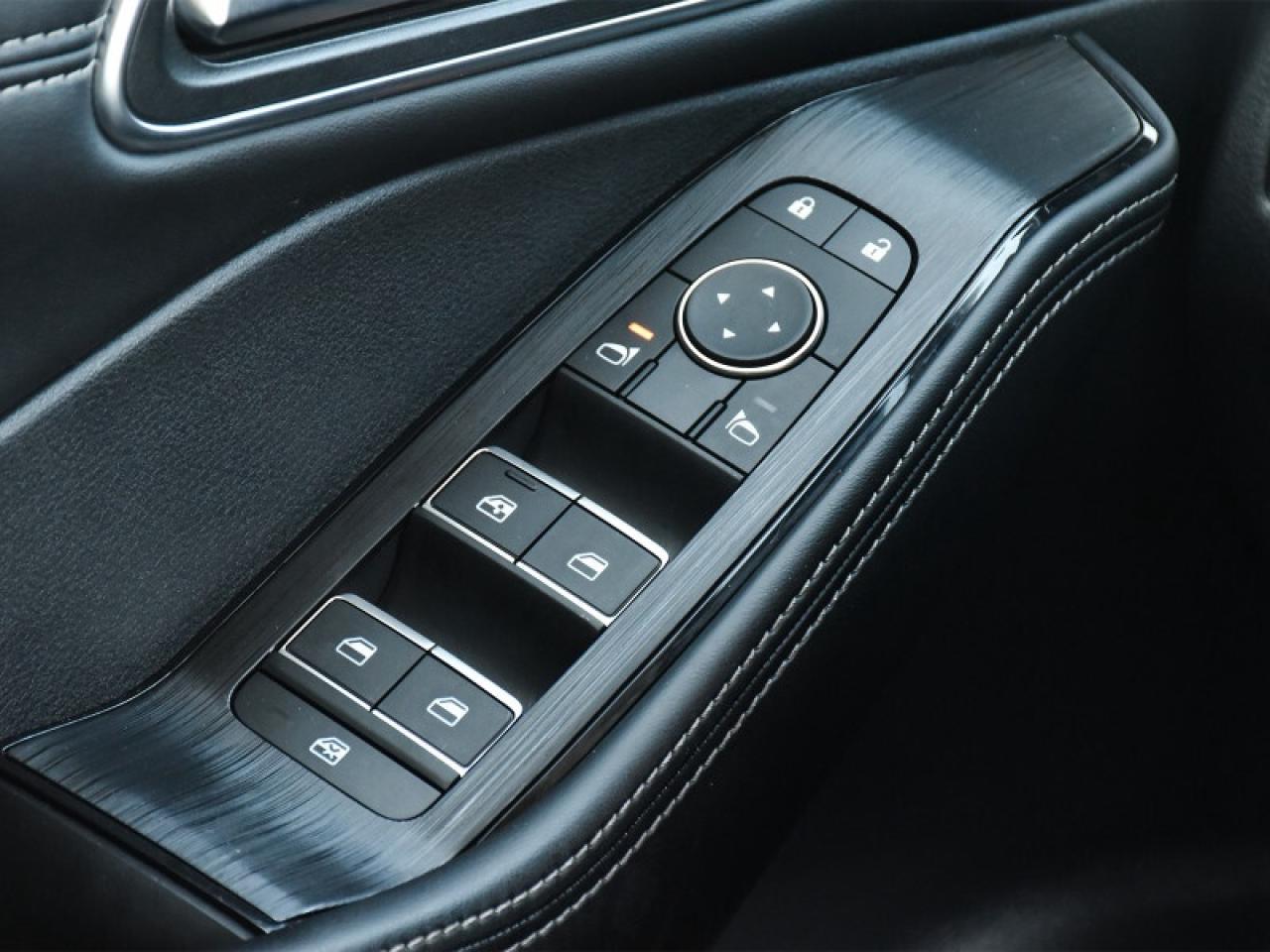 2024 Nissan Rogue Platinum AWD-Leather  Roof  Heads Up Display  Full Photo