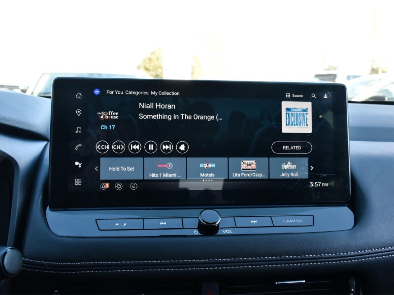 2024 Nissan Rogue Platinum AWD-Leather  Roof  Heads Up Display  Full Photo