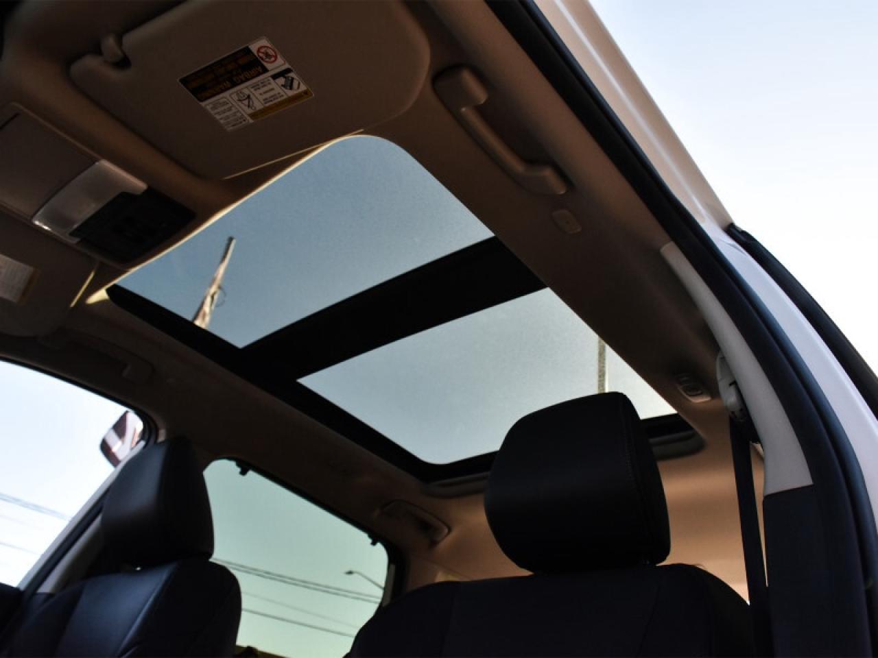 2024 Nissan Rogue Platinum AWD-Leather  Roof  Heads Up Display  Full Photo