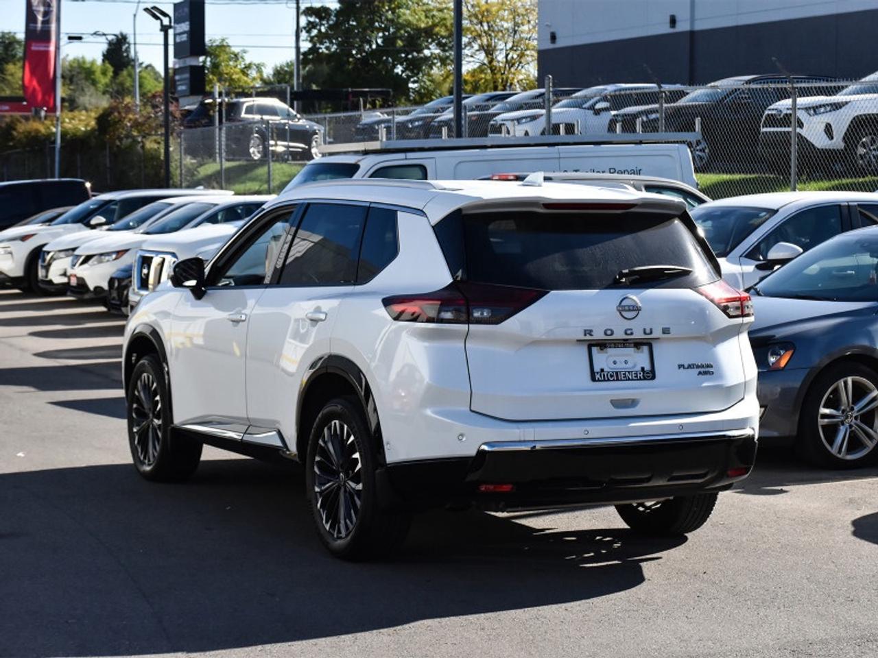 2024 Nissan Rogue Platinum AWD-Leather  Roof  Heads Up Display  Full Photo