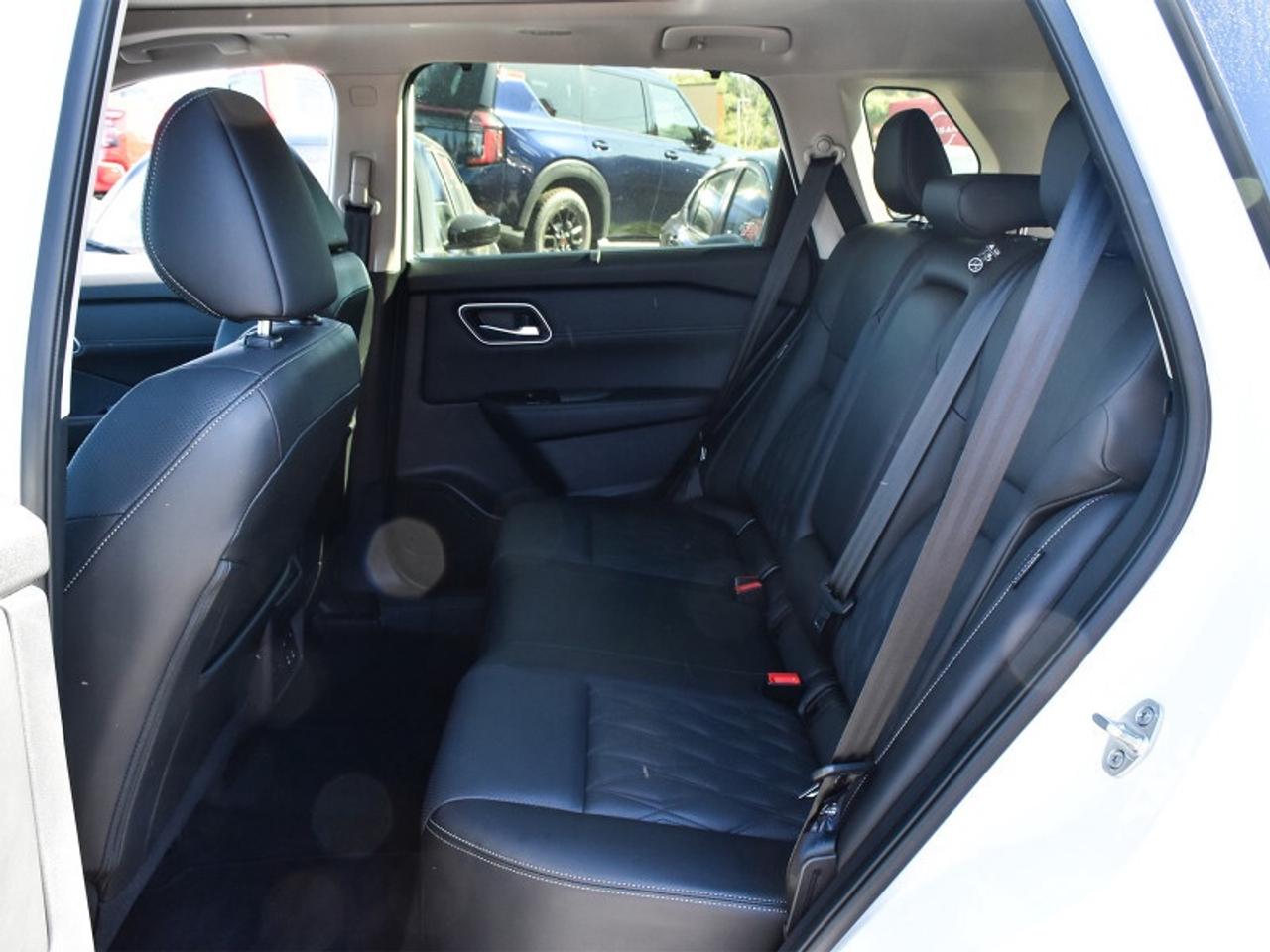 2024 Nissan Rogue Platinum AWD-Leather  Roof  Heads Up Display  Full Photo