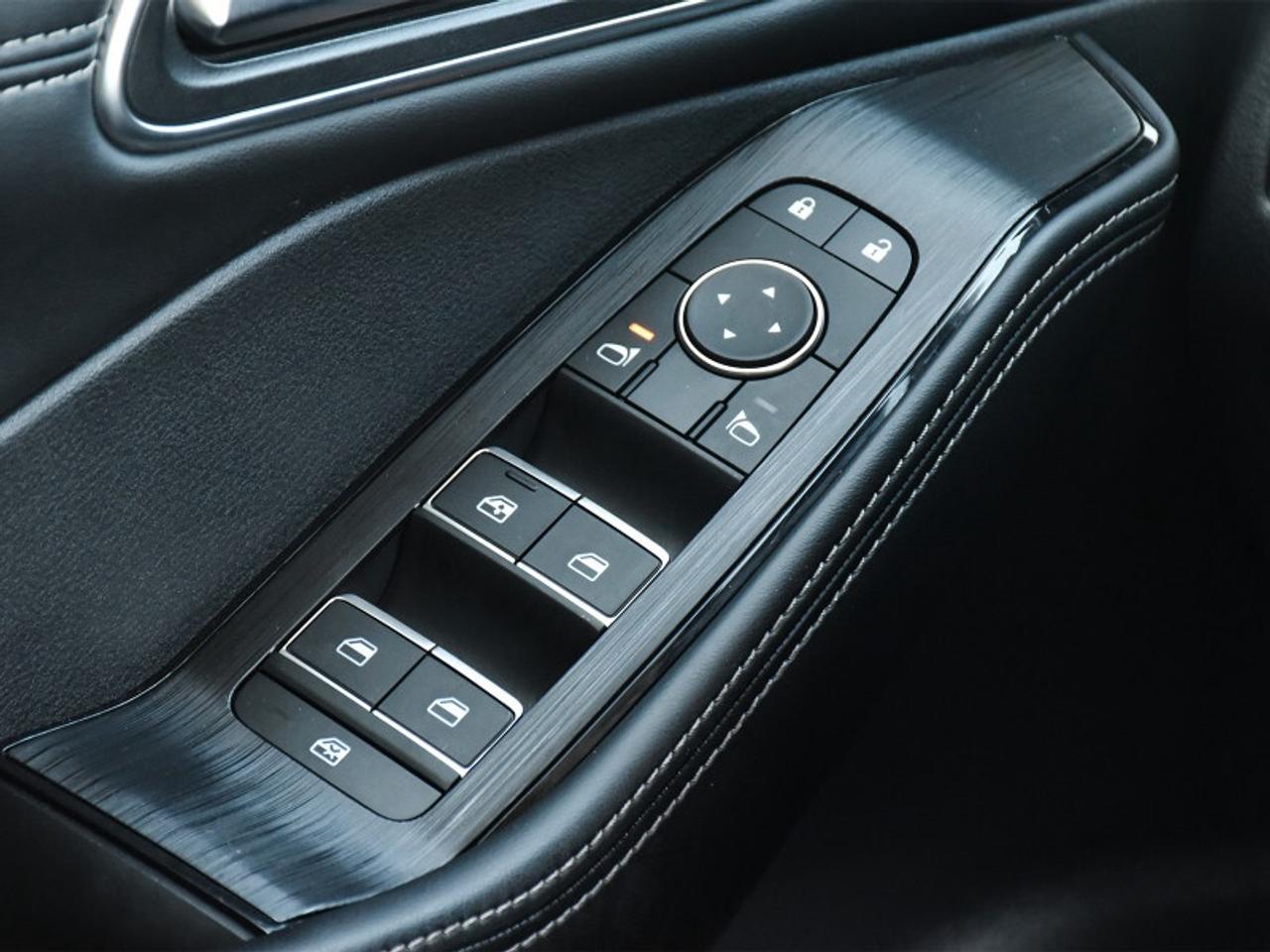 2024 Nissan Rogue Platinum AWD-Leather  Roof  Heads Up Display  Full Photo