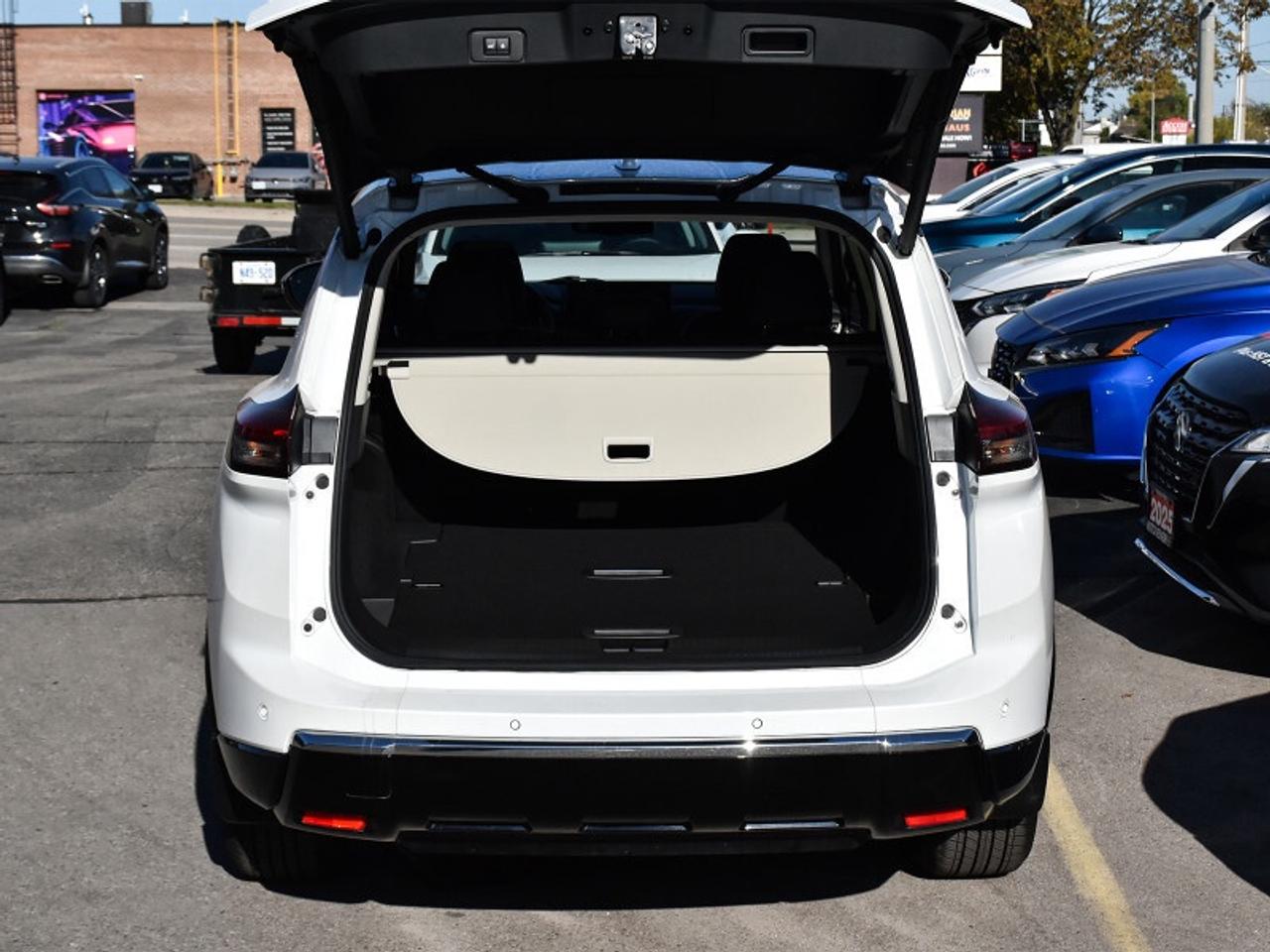 2024 Nissan Rogue Platinum AWD-Leather  Roof  Heads Up Display  Full Photo