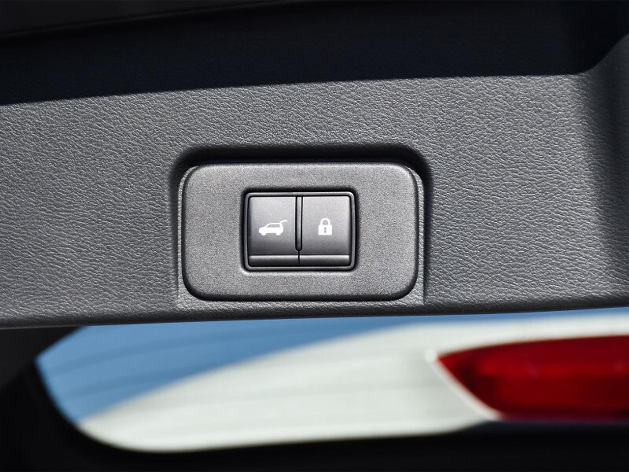 2024 Nissan Rogue Platinum AWD-Leather  Roof  Heads Up Display  Full Photo