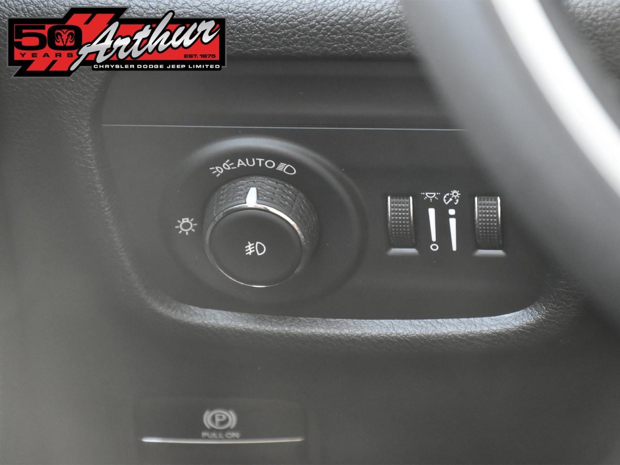 2024 Jeep Grand Cherokee L L LIMITED 4X4 Photo