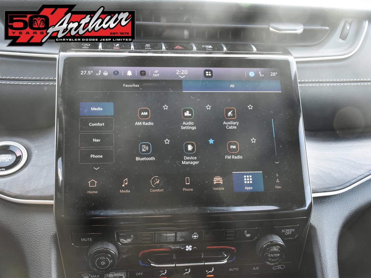 2024 Jeep Grand Cherokee L L LIMITED 4X4 Photo