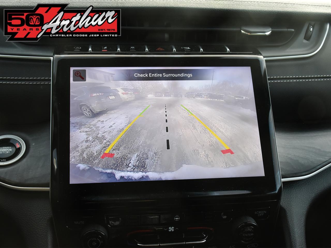 2024 Jeep Grand Cherokee L L LIMITED 4X4 Photo