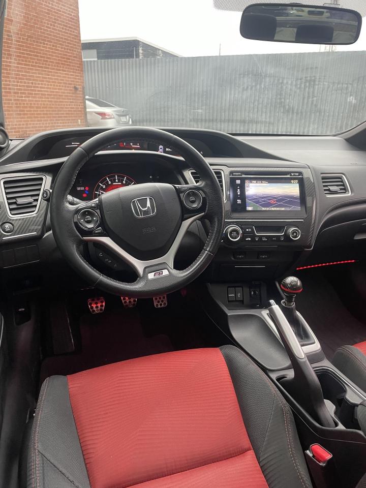 2014 Honda Civic Sedan 4dr Man Si navigation sunroof backup camera Photo