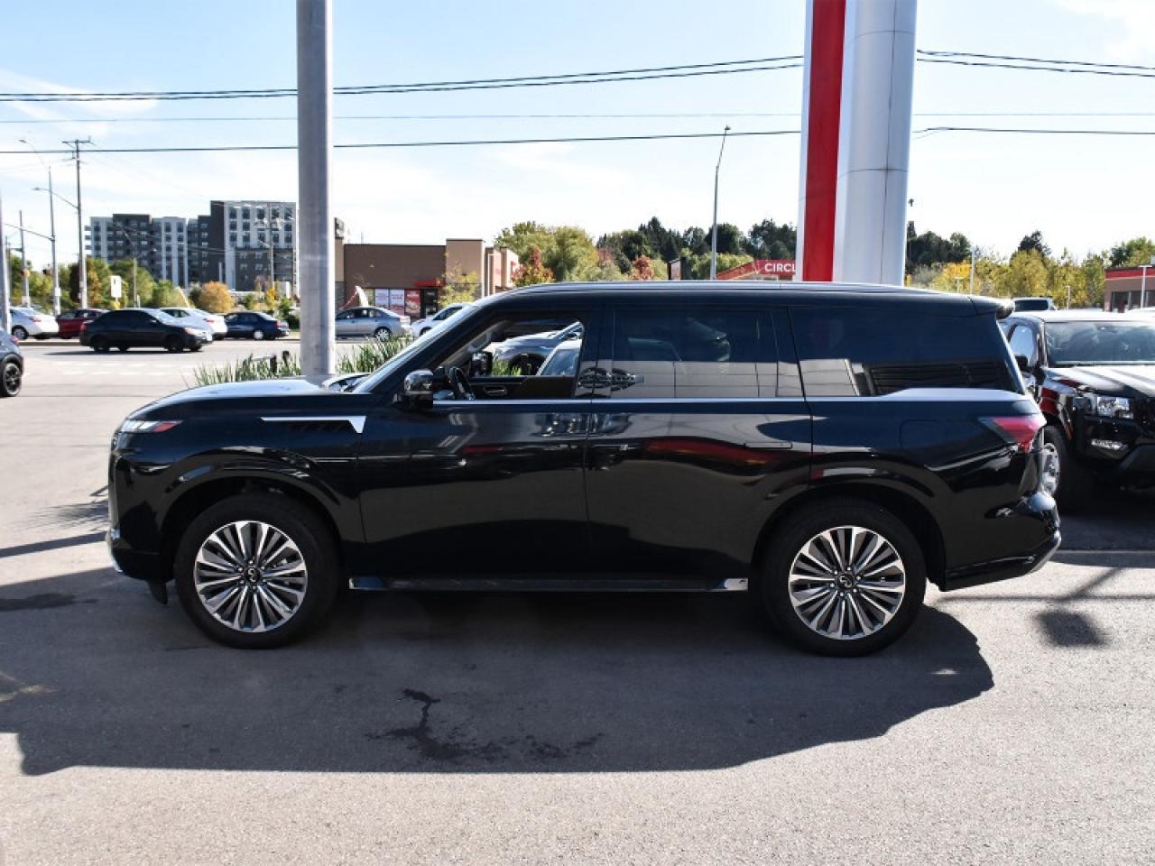 2025 Infiniti QX80 SENSORY AWD-Brown Leather  Navi  Sunroof  Fully Lo Photo