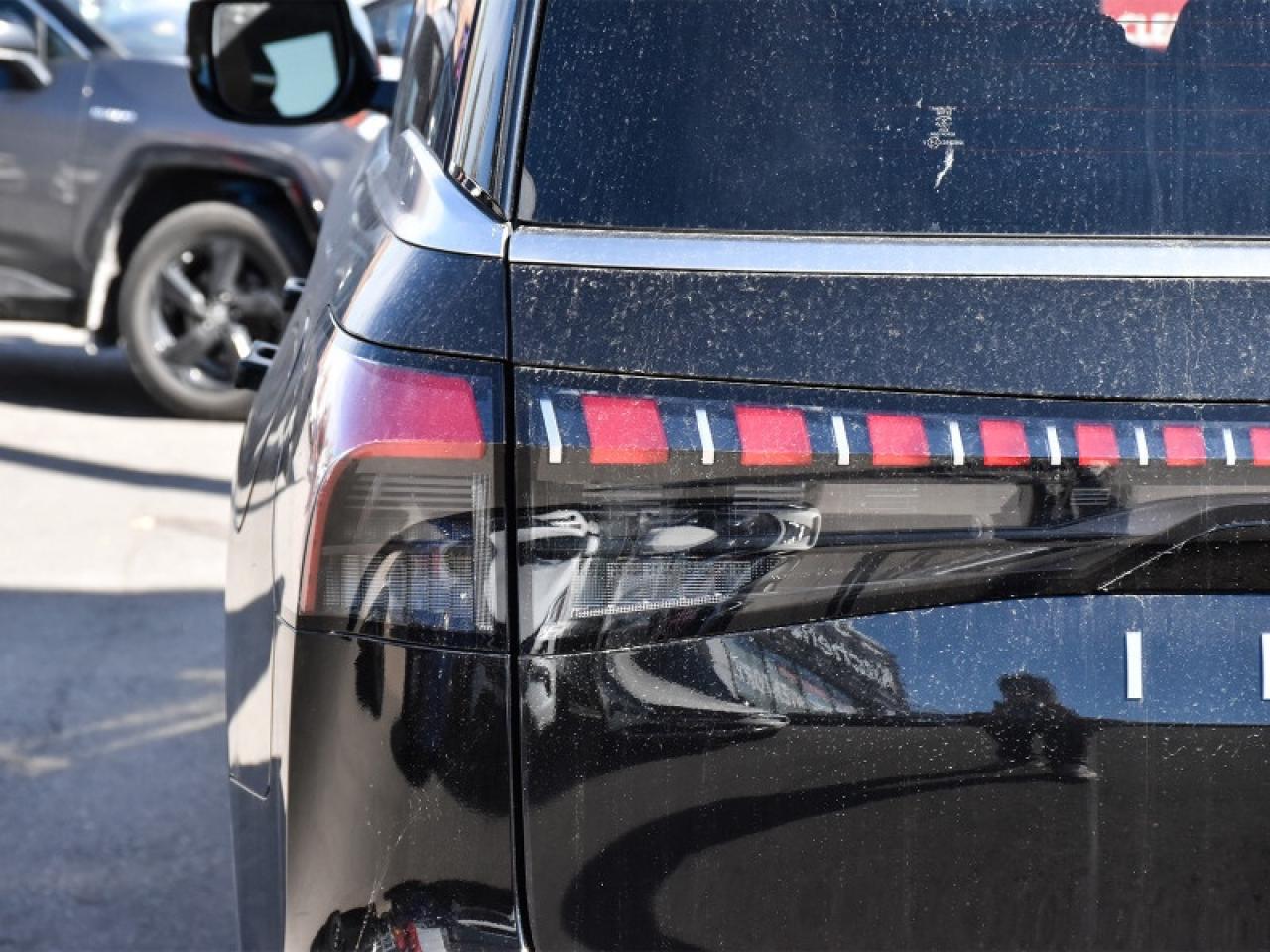 2025 Infiniti QX80 SENSORY AWD-Brown Leather  Navi  Sunroof  Fully Lo Photo