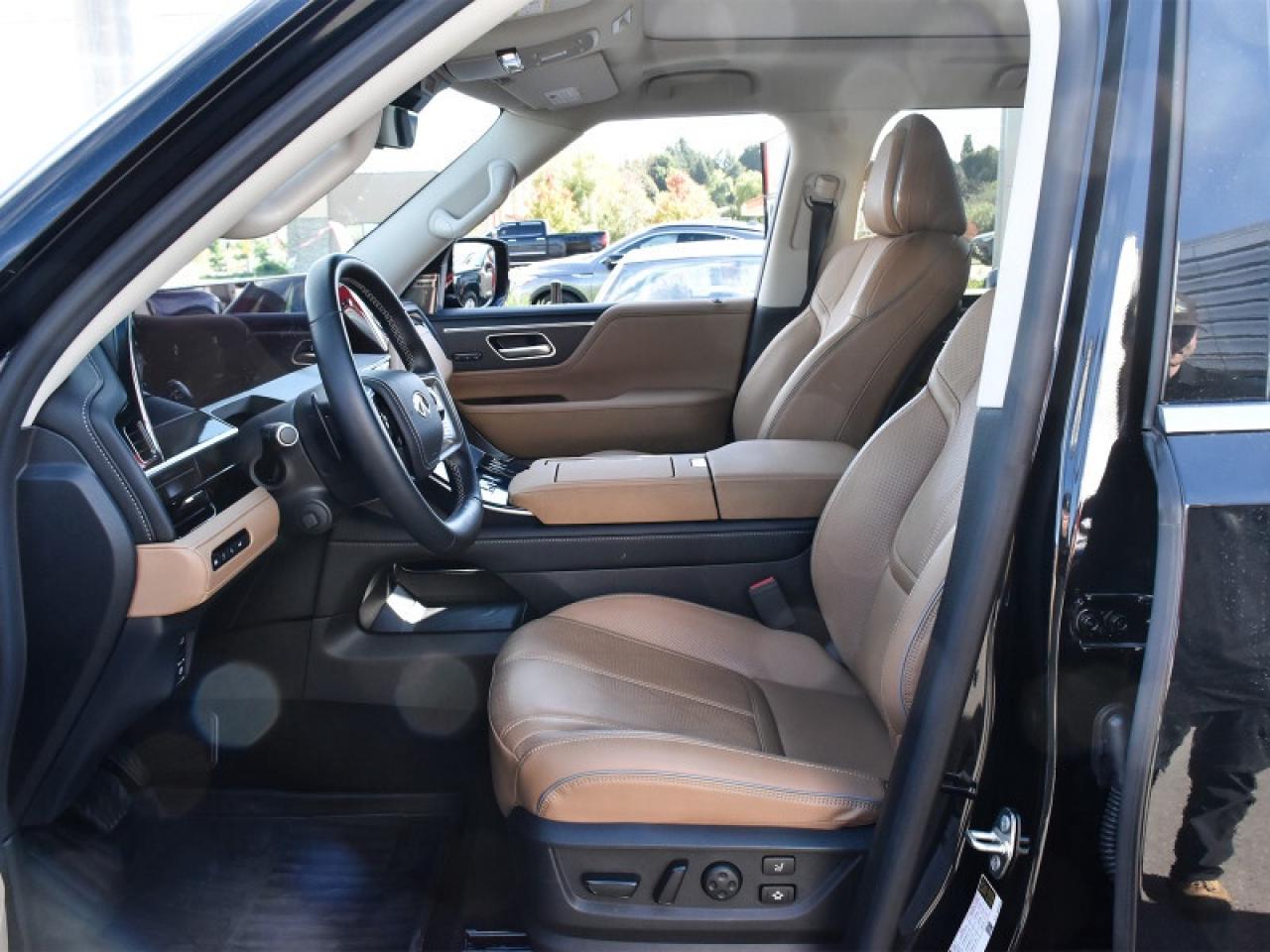 2025 Infiniti QX80 SENSORY AWD-Brown Leather  Navi  Sunroof  Fully Lo Photo